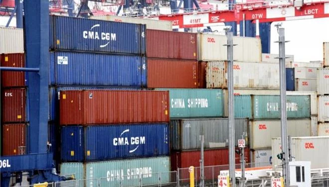 Κατάλογο 1.300 κινεζικών προϊόντων που θα επιβληθούν δασμοί δημοσιοποίησαν οι ΗΠΑ